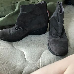 Heel booties